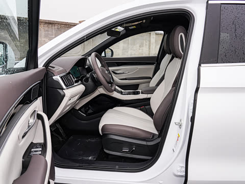 2025 BYD Song Plus Image 16